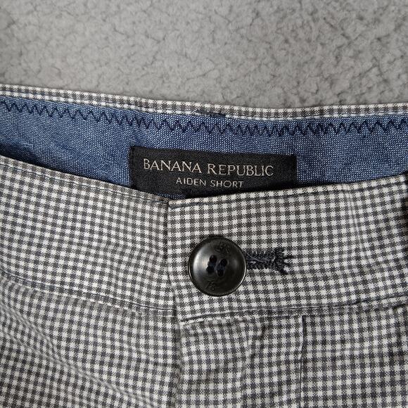Banana Republic Aiden Shorts Size 33 Black and White Gingham Print 100% Cotton - Picture 3 of 6